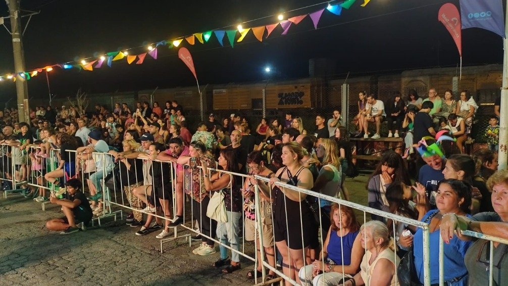 Esta noche continúa el Carnaval de Mi Tandil